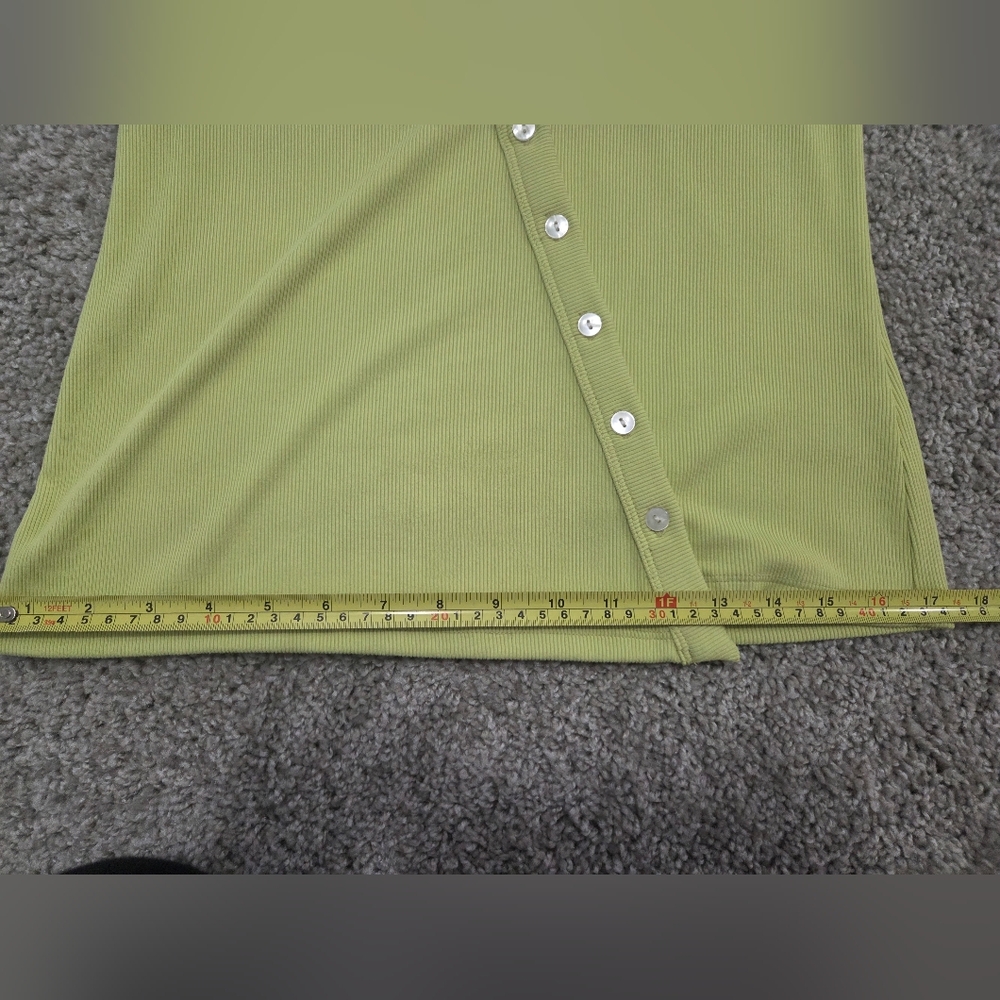 Button Tank - Picture 7 of 13